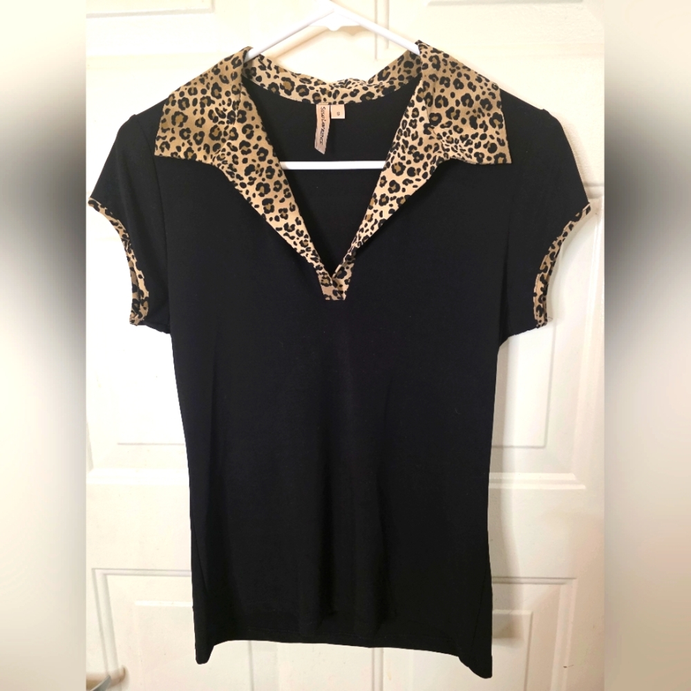 Susan Lawernce Animal Leopard Print‎ Short Sleeve Blouse Size Small